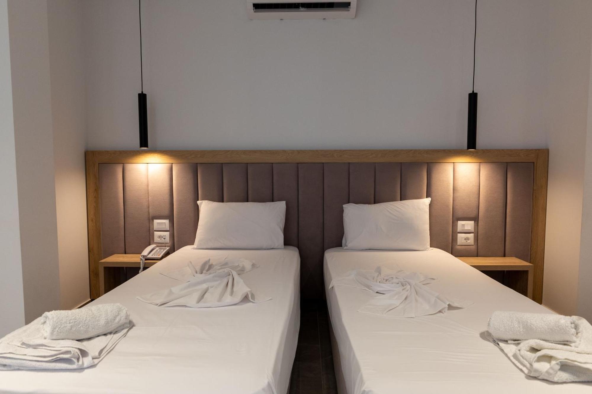 Monel Hotel كساميل المظهر الخارجي الصورة